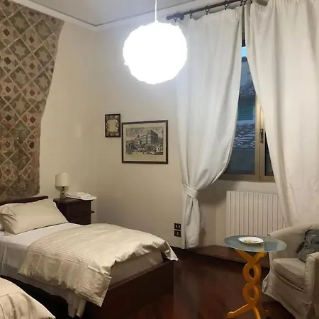Rosso Fiorentino Lägenhet Florens